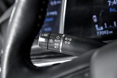 2021 Cadillac Escalade Sport   - Photo 31 - Joliet, IL 60435