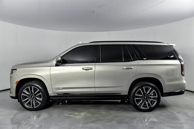 2021 Cadillac Escalade Sport   - Photo 8 - Joliet, IL 60435