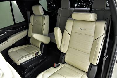 2021 Cadillac Escalade Sport   - Photo 25 - Joliet, IL 60435