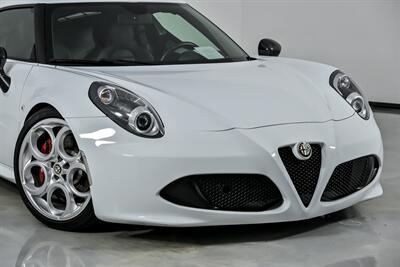 2015 Alfa Romeo 4C - Photo 3 - Joliet, IL 60435