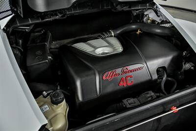 2015 Alfa Romeo 4C - Photo 16 - Joliet, IL 60435