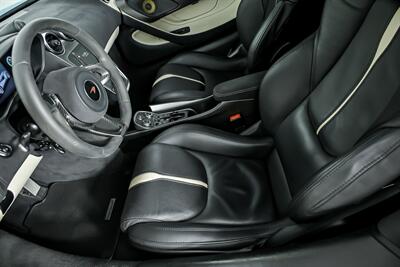 2018 McLaren 570S Spider -HUGE $242K MSRP-RARE PAINT-CARBON FIBER INTERIOR   - Photo 27 - Joliet, IL 60435