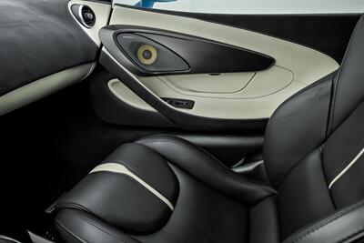 2018 McLaren 570S Spider -HUGE $242K MSRP-RARE PAINT-CARBON FIBER INTERIOR   - Photo 46 - Joliet, IL 60435