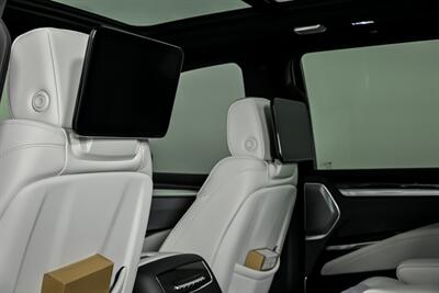 2026 Cadillac Escalade-V   - Photo 25 - Joliet, IL 60435