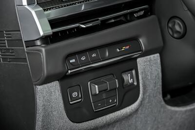 2026 Cadillac Escalade-V   - Photo 28 - Joliet, IL 60435