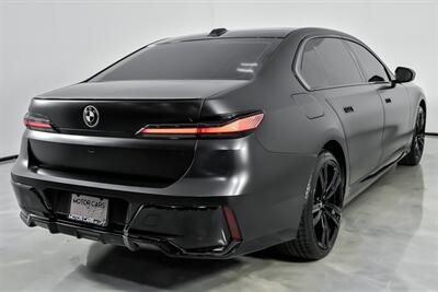 2023 BMW 740i-REAR THEATER-HUGE MSRP-SATIN BLACK!   - Photo 12 - Joliet, IL 60435