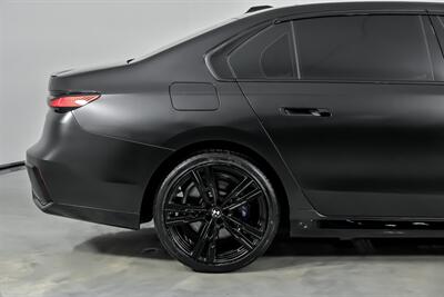 2023 BMW 740i-REAR THEATER-HUGE MSRP-SATIN BLACK!   - Photo 13 - Joliet, IL 60435