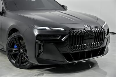 2023 BMW 740i-REAR THEATER-HUGE MSRP-SATIN BLACK!   - Photo 3 - Joliet, IL 60435