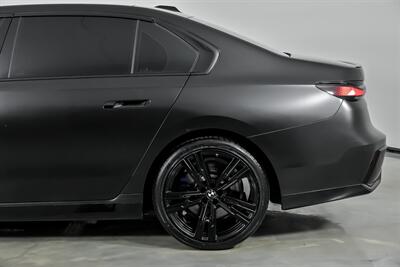 2023 BMW 740i-REAR THEATER-HUGE MSRP-SATIN BLACK!   - Photo 9 - Joliet, IL 60435