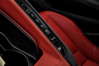2021 Chevrolet Corvette Stingray   - Photo 42 - Joliet, IL 60435