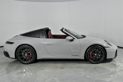2025 Porsche 911 Targa 4 GTS   - Photo 14 - Joliet, IL 60435