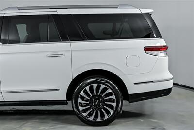 2024 Lincoln Navigator L Black Label   - Photo 9 - Joliet, IL 60435