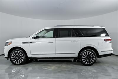 2024 Lincoln Navigator L Black Label   - Photo 8 - Joliet, IL 60435