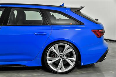 2022 Audi RS 6 Avant 4.0T quattro-VOODOO BLUE-1 OF 7-HUGE MSRP-CCB'S   - Photo 10 - Joliet, IL 60435