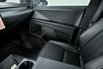 2024 Tesla Cybertruck -$30K MODS-FULL PAINT TO MATCH! - Photo 41 - Joliet, IL 60435