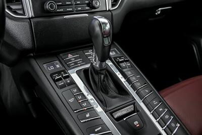 2018 Porsche Macan GTS   - Photo 38 - Joliet, IL 60435