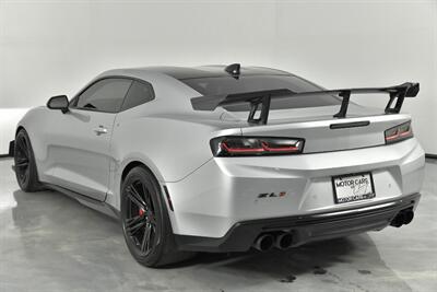 2018 Chevrolet Camaro ZL1 1LE   - Photo 10 - Joliet, IL 60435