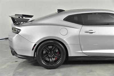 2018 Chevrolet Camaro ZL1 1LE   - Photo 13 - Joliet, IL 60435