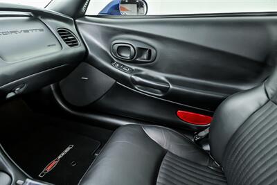 2003 Chevrolet Corvette Z06   - Photo 33 - Joliet, IL 60435