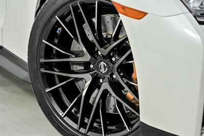2021 Nissan GT-R Premium - Photo 4 - Joliet, IL 60435