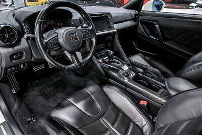 2021 Nissan GT-R Premium - Photo 20 - Joliet, IL 60435