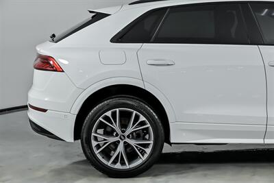2021 Audi Q8 quattro Premium 55 TFSI   - Photo 13 - Joliet, IL 60435