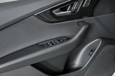 2021 Audi Q8 quattro Premium 55 TFSI   - Photo 18 - Joliet, IL 60435