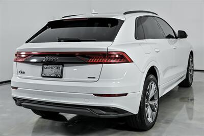 2021 Audi Q8 quattro Premium 55 TFSI   - Photo 12 - Joliet, IL 60435