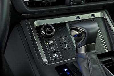 2025 Lexus GX 550 Overtrail   - Photo 32 - Joliet, IL 60435