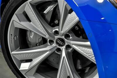 2022 Audi RS 6 Avant 4.0T quattro Avant-EXCLUSIVE PAINT-CCB'S - Photo 3 - Joliet, IL 60435