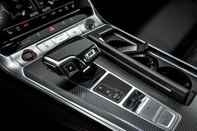 2022 Audi RS 6 Avant 4.0T quattro Avant-EXCLUSIVE PAINT-CCB'S - Photo 40 - Joliet, IL 60435