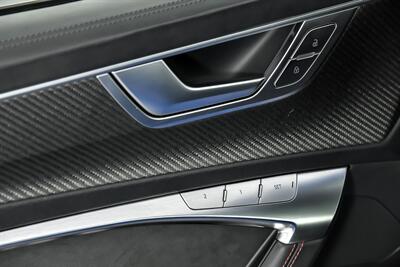 2022 Audi RS 6 Avant 4.0T quattro Avant-EXCLUSIVE PAINT-CCB'S - Photo 20 - Joliet, IL 60435