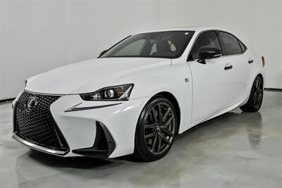 2019 Lexus IS 300   - Photo 6 - Joliet, IL 60435