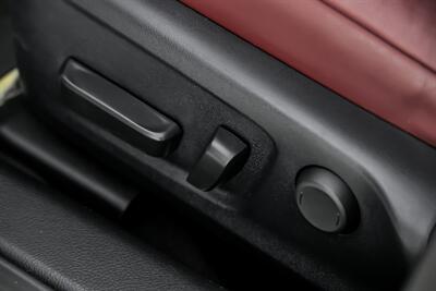 2019 Lexus IS 300   - Photo 25 - Joliet, IL 60435