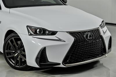2019 Lexus IS 300   - Photo 3 - Joliet, IL 60435
