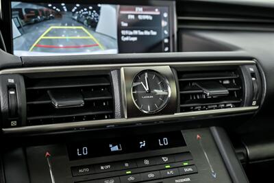 2019 Lexus IS 300   - Photo 35 - Joliet, IL 60435