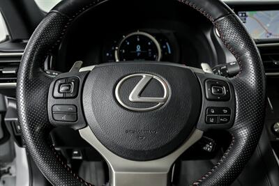 2019 Lexus IS 300   - Photo 28 - Joliet, IL 60435