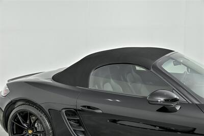 2019 Porsche 718 Boxster   - Photo 22 - Joliet, IL 60435