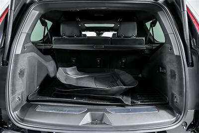 2022 Cadillac Escalade ESV Premium Luxury   - Photo 16 - Joliet, IL 60435
