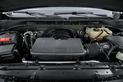 2022 Cadillac Escalade ESV Premium Luxury   - Photo 17 - Joliet, IL 60435