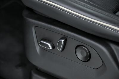 2022 Cadillac Escalade ESV Premium Luxury   - Photo 25 - Joliet, IL 60435
