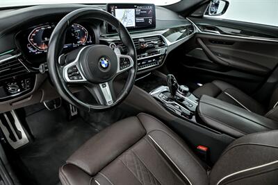 2022 BMW 5 Series M550i xDrive   - Photo 21 - Joliet, IL 60435