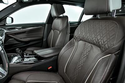 2022 BMW 5 Series M550i xDrive   - Photo 23 - Joliet, IL 60435