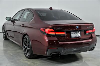 2022 BMW 5 Series M550i xDrive   - Photo 10 - Joliet, IL 60435