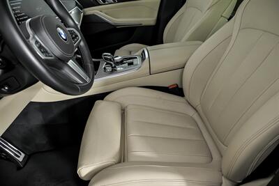 2021 BMW X5 M50i xDrive   - Photo 22 - Joliet, IL 60435