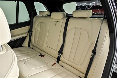 2021 BMW X5 M50i xDrive   - Photo 25 - Joliet, IL 60435