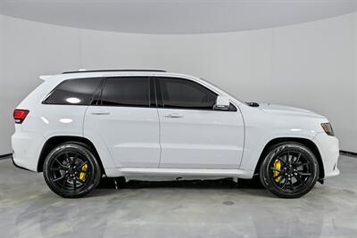 2018 Jeep Grand Cherokee Trackhawk-WHITE ON RED-KOOKS HEADERS-CLEAN CARFAX   - Photo 14 - Joliet, IL 60435