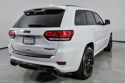 2018 Jeep Grand Cherokee Trackhawk-WHITE ON RED-KOOKS HEADERS-CLEAN CARFAX   - Photo 12 - Joliet, IL 60435