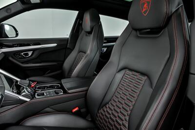2021 Lamborghini Urus -$100K MODS-FULL 1016 FORGED CARBON KIT! - Photo 23 - Joliet, IL 60435