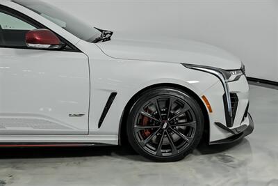 2023 Cadillac CT4-V Blackwing   - Photo 15 - Joliet, IL 60435
